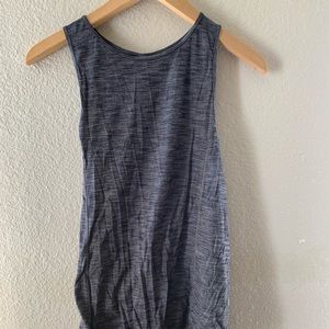 Lululemon workout top with keyhole back